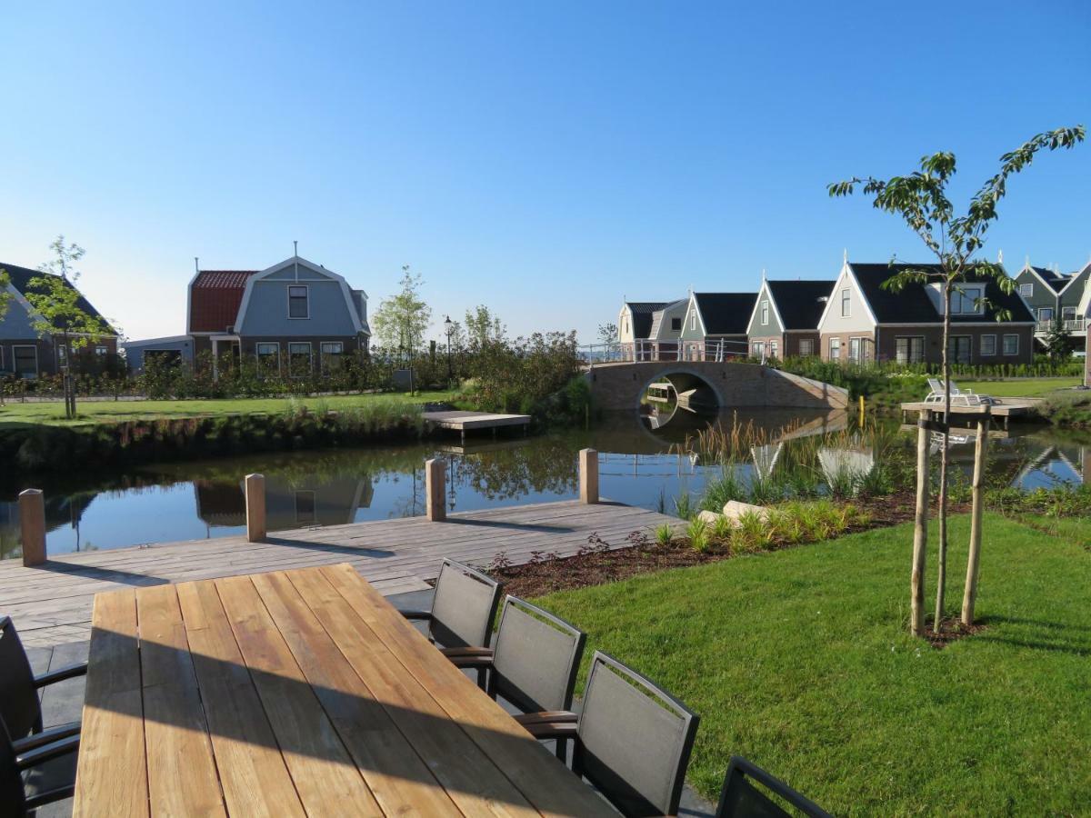 Luxurious Water Villa Uitdam Luaran gambar